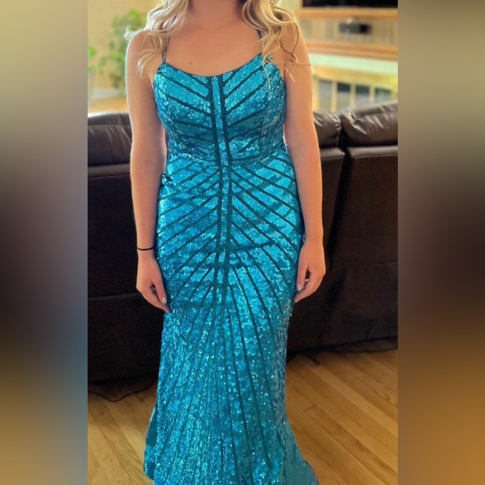 Clarrise blue prom dress